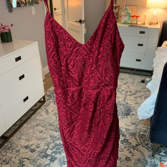 Lulus red lace wrap dress! - Picture 2 of 4